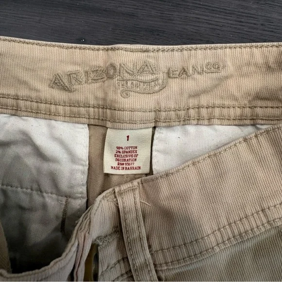 NWOT Arizona Jean Co. Size 1 Khaki Tan Shorts Low Rise 2.5” inseam Belt Loops - Picture 2 of 7
